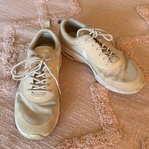 Nike Airmax Thea in beige